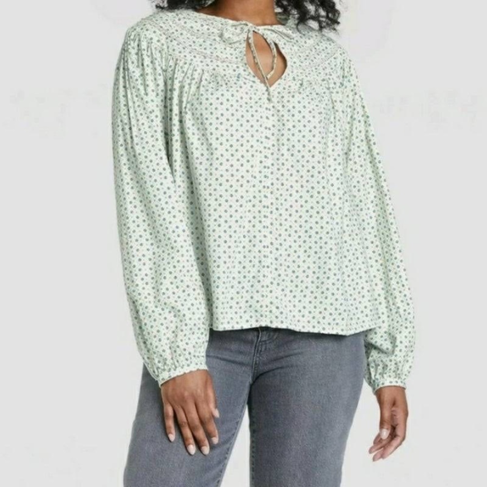 Women's Balloon Long Sleeve Poet Blouse - Universal Thread™ xs NWOT - Picture 6 of 8